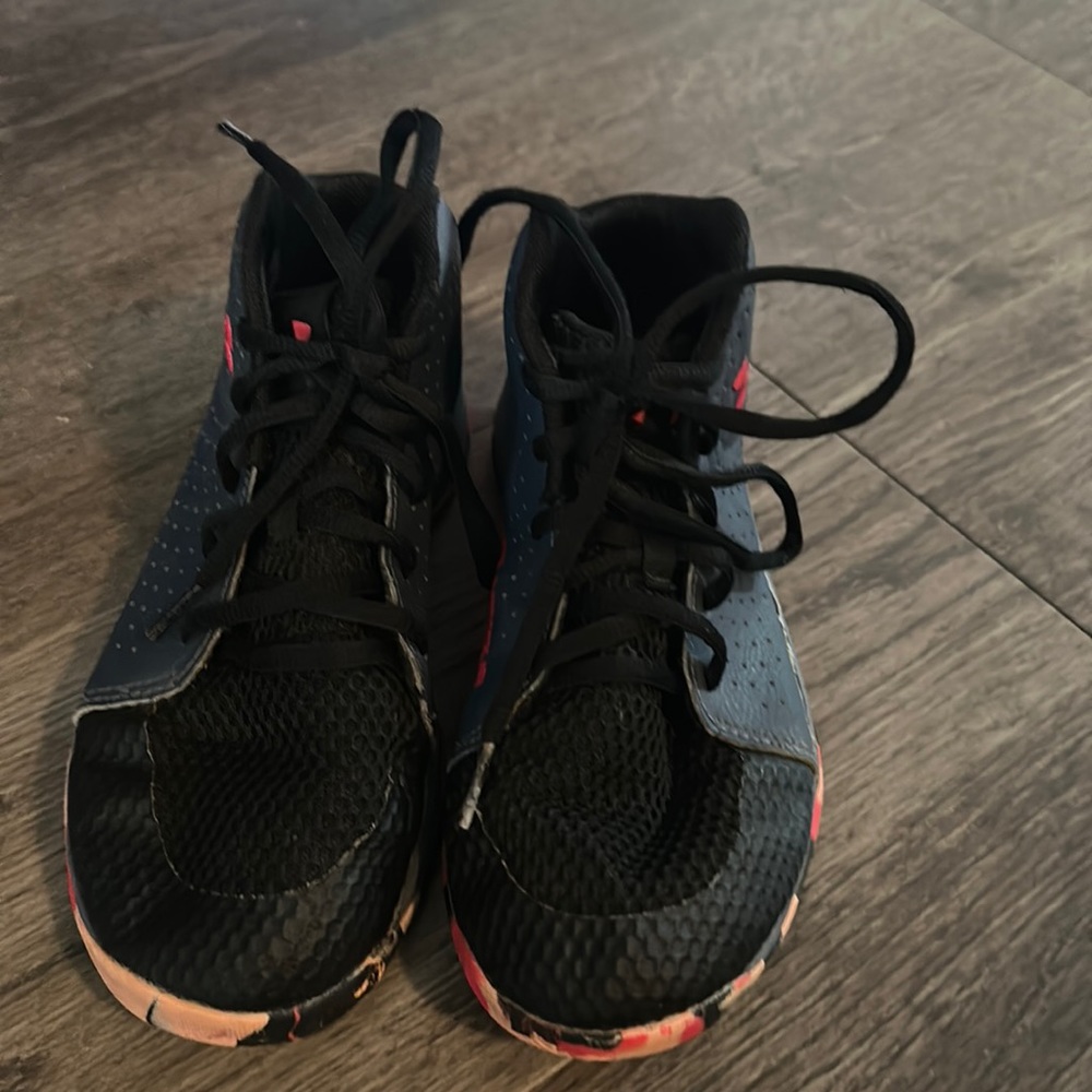Girls size 3 under armour!!!